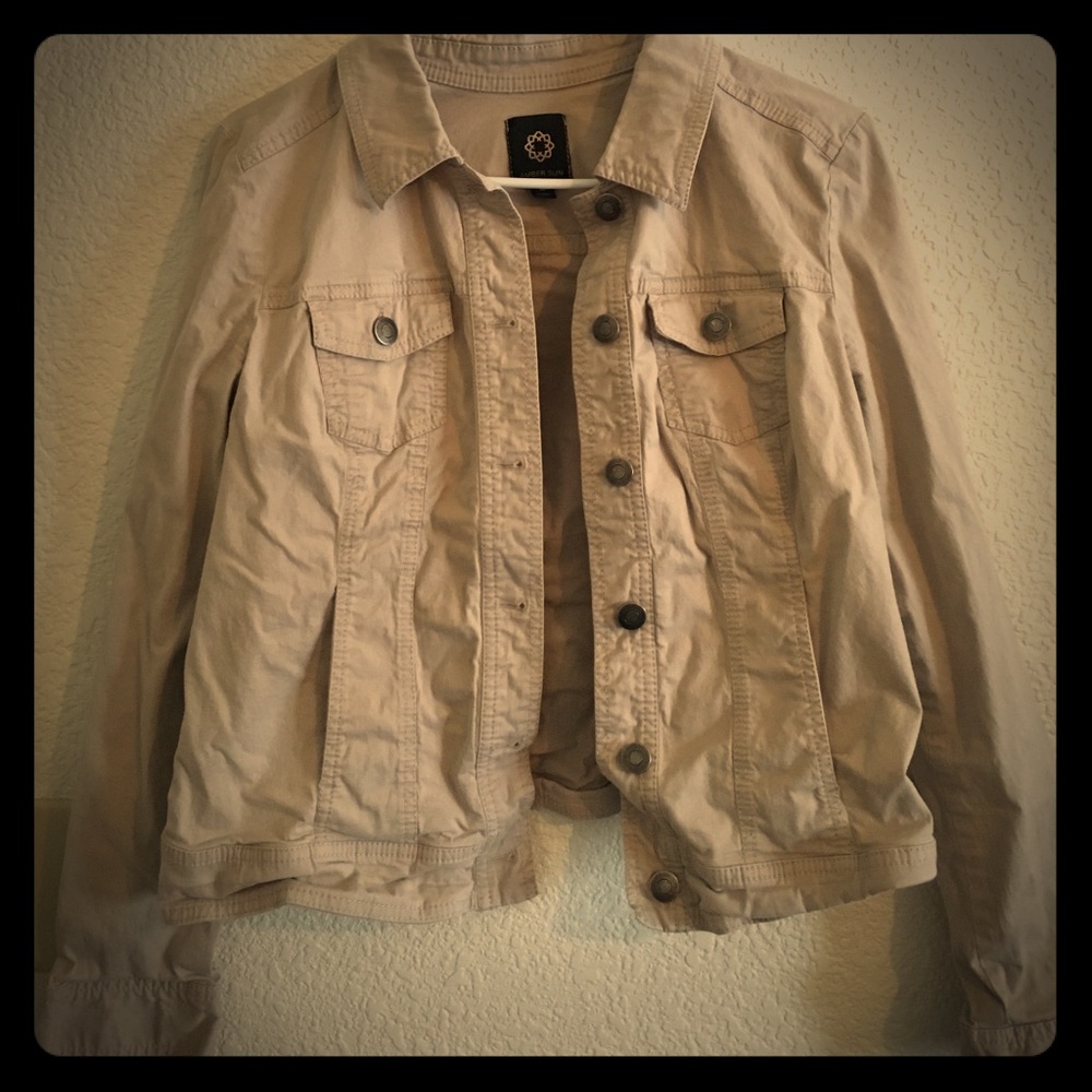 Women’s Tan Coat